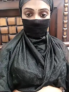 Snapshot of Yours-Bebo chatting on 8, 1, 2025 Yours-Bebo online show from 8, 1, 2025