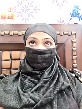 Snapshot of Yours-Bebo chatting on 12, 1, 2025 Yours-Bebo online show from 12, 1, 2025