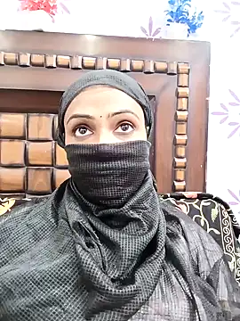 Snapshot of Yours-Bebo chatting on 17, 1, 2025 Yours-Bebo online show from 17, 1, 2025