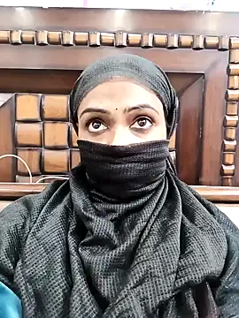 Snapshot of Yours-Bebo chatting on 21, 1, 2025 Yours-Bebo online show from 21, 1, 2025