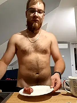 Snapshot of Sweet_bear69 chatting on 16, 9, 2025 Sweet bear69 online show from 16, 9, 2025