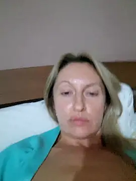 Miss    Mia  online show from 24, 9, 2025