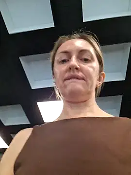 Miss    Mia  online show from 24, 2, 2026