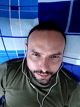 Snapshot of ElSunEagle chatting on 5, 12, 2024 ElSunEagle online show from 5, 12, 2024