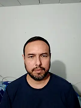 Snapshot of ElSunEagle chatting on 8, 10, 2025 ElSunEagle online show from 8, 10, 2025