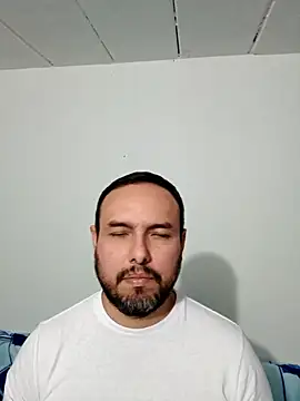 Snapshot of ElSunEagle chatting on 11, 10, 2025 ElSunEagle online show from 11, 10, 2025