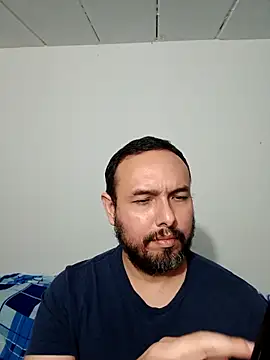 Snapshot of ElSunEagle chatting on 26, 10, 2025 ElSunEagle online show from 26, 10, 2025