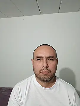 Snapshot of ElSunEagle chatting on 12, 11, 2025 ElSunEagle online show from 12, 11, 2025