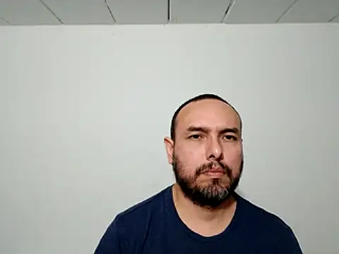 Snapshot of ElSunEagle chatting on 4, 12, 2025 ElSunEagle online show from 4, 12, 2025