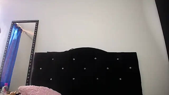 sweet skylove  online show from 18, 4, 2026