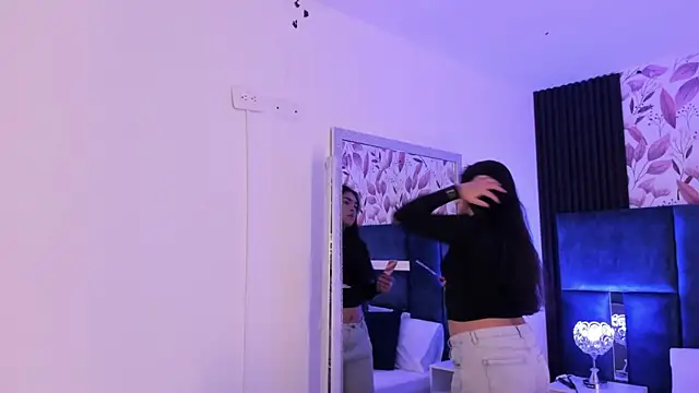 Snapshot of GiselOrtiz chatting on 2, 2, 2025 GiselOrtiz online show from 2, 2, 2025