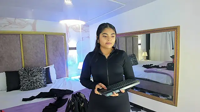 Snapshot of GiselOrtiz chatting on 17, 10, 2025 GiselOrtiz online show from 17, 10, 2025