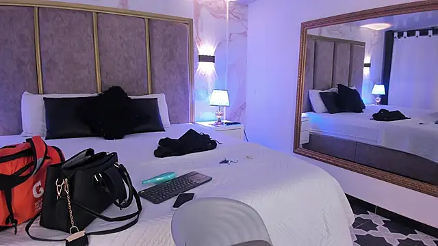 Snapshot of GiselOrtiz chatting on 21, 10, 2025 GiselOrtiz online show from 21, 10, 2025