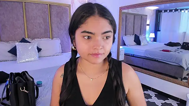 Snapshot of GiselOrtiz chatting on 27, 11, 2025 GiselOrtiz online show from 27, 11, 2025