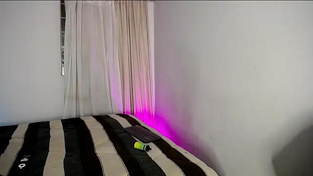 Snapshot of Pinkandyellowpokemon chatting on 24, 2, 2025 Pinkandyellowpokemon online show from 24, 2, 2025