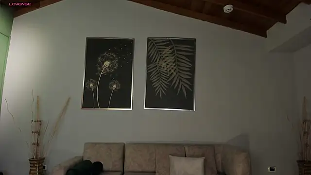 CorinneRusso online show from 24, 11, 2025