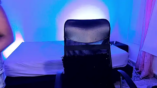 BlakmillerrGilson online show from 10, 4, 2026