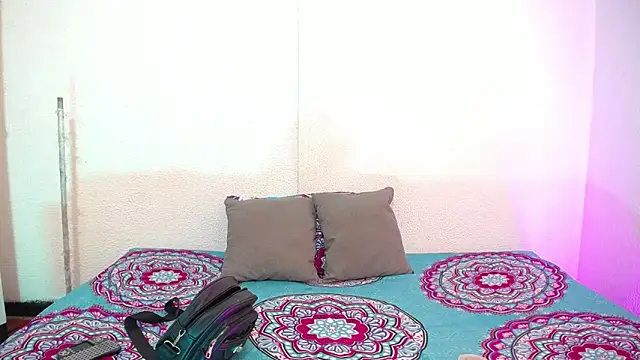 Snapshot of _joanne_and_oliver_ chatting on 14, 12, 2025 joanne and oliver online show from 14, 12, 2025