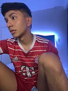 Leonarrrd 01 online show from 30, 1, 2025