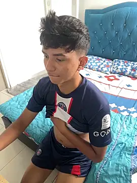 Leonarrrd 01 online show from 8, 3, 2025