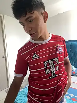 Leonarrrd 01 online show from 10, 3, 2025