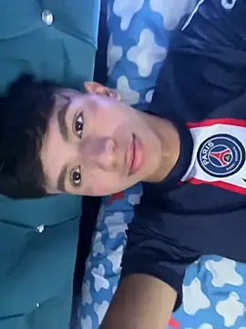 Leonarrrd 01 online show from 23, 3, 2025