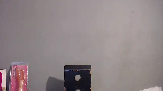 Snapshot of Amazing12inch chatting on 24, 10, 2025 Amazing12inch online show from 24, 10, 2025