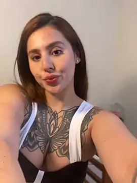 Snapshot of ValerieHilton chatting on 20, 3, 2025 ValerieHilton online show from 20, 3, 2025