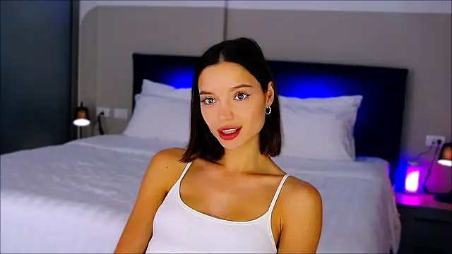 Snapshot of wow_Mia chatting on 5, 12, 2024 wow Mia online show from 5, 12, 2024