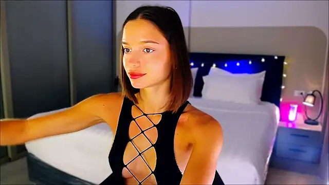 Snapshot of wow_Mia chatting on 15, 12, 2024 wow Mia online show from 15, 12, 2024