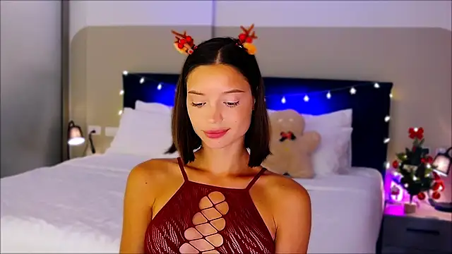 Snapshot of wow_Mia chatting on 22, 12, 2024 wow Mia online show from 22, 12, 2024