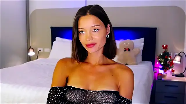 Snapshot of wow_Mia chatting on 11, 1, 2025 wow Mia online show from 11, 1, 2025