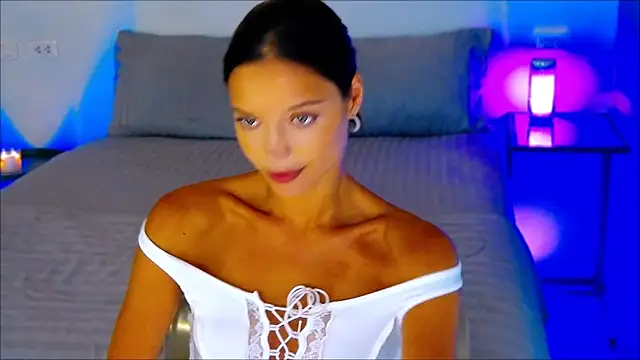 Snapshot of wow_Mia chatting on 7, 2, 2025 wow Mia online show from 7, 2, 2025