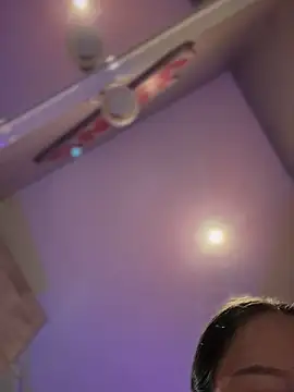 Snapshot of wow_Mia chatting on 8, 9, 2025 wow Mia online show from 8, 9, 2025