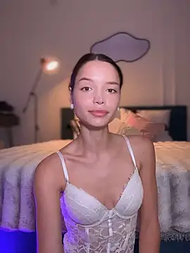 Snapshot of wow_Mia chatting on 28, 10, 2025 wow Mia online show from 28, 10, 2025