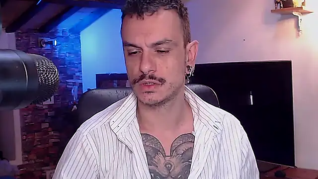 Snapshot of cek_186 chatting on 8, 10, 2025 cek 186 online show from 8, 10, 2025
