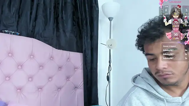 Snapshot of Applehot_LRR chatting on 8, 1, 2025 Applehot LRR online show from 8, 1, 2025