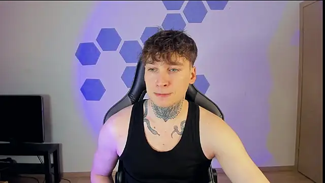 Chris Tyson online show from 4, 3, 2025