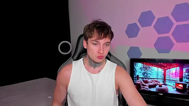 Chris Tyson online show from 5, 10, 2025