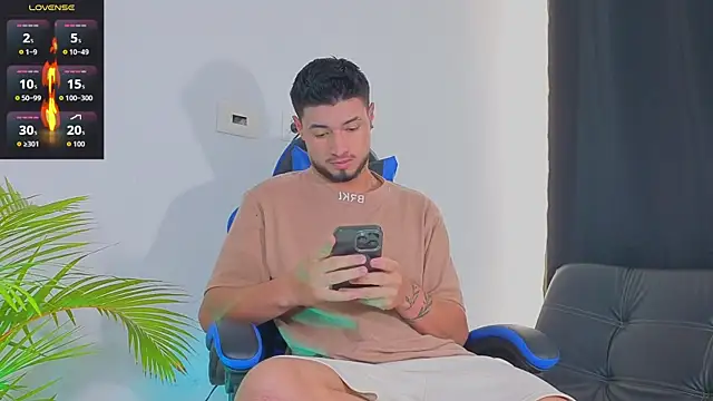 EdwardRoss  online show from 25, 10, 2025