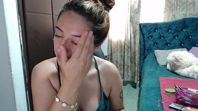 Kate lorens9 online show from 6, 11, 2025