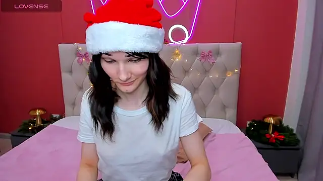 Lili flowerr online show from 2, 1, 2025