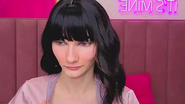 Lili flowerr online show from 4, 4, 2026