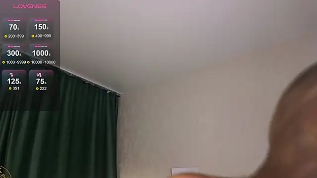 Snapshot of ErinLewist chatting on 22, 2, 2025 ErinLewist online show from 22, 2, 2025