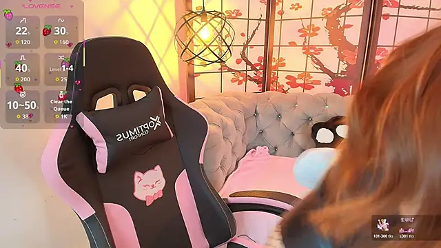 Snapshot of Fluffy_Bubble21 chatting on 29, 11, 2025 Fluffy Bubble21 online show from 29, 11, 2025