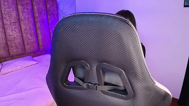 Snapshot of Fluffy_Bubble21 chatting on 30, 11, 2025 Fluffy Bubble21 online show from 30, 11, 2025