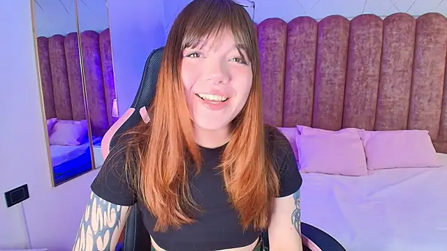 Fluffy Bubble21 online show from 6, 3, 2026