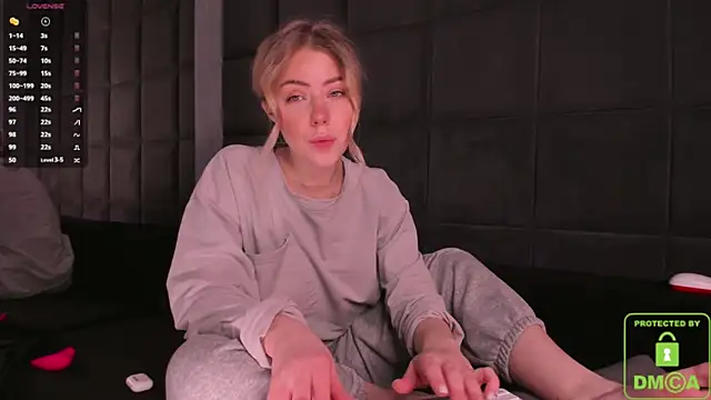 Snapshot of NateHalll chatting on 5, 3, 2025 NateHalll online show from 5, 3, 2025