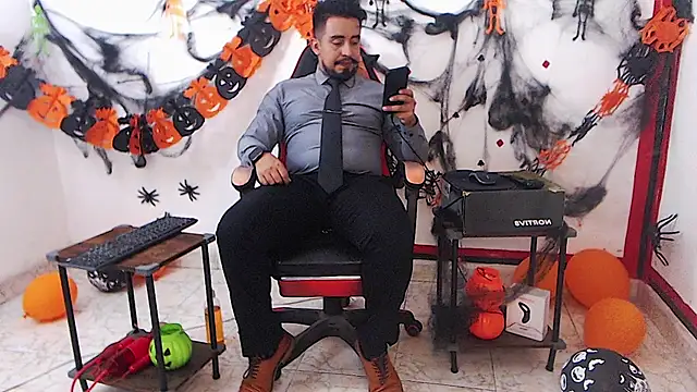 Snapshot of KalethBigDick chatting on 27, 10, 2025 KalethBigDick online show from 27, 10, 2025