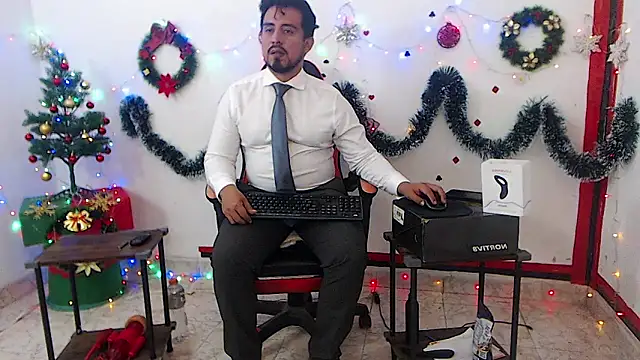 Snapshot of KalethBigDick chatting on 23, 11, 2025 KalethBigDick online show from 23, 11, 2025